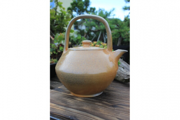 Teapot with Handle 7605